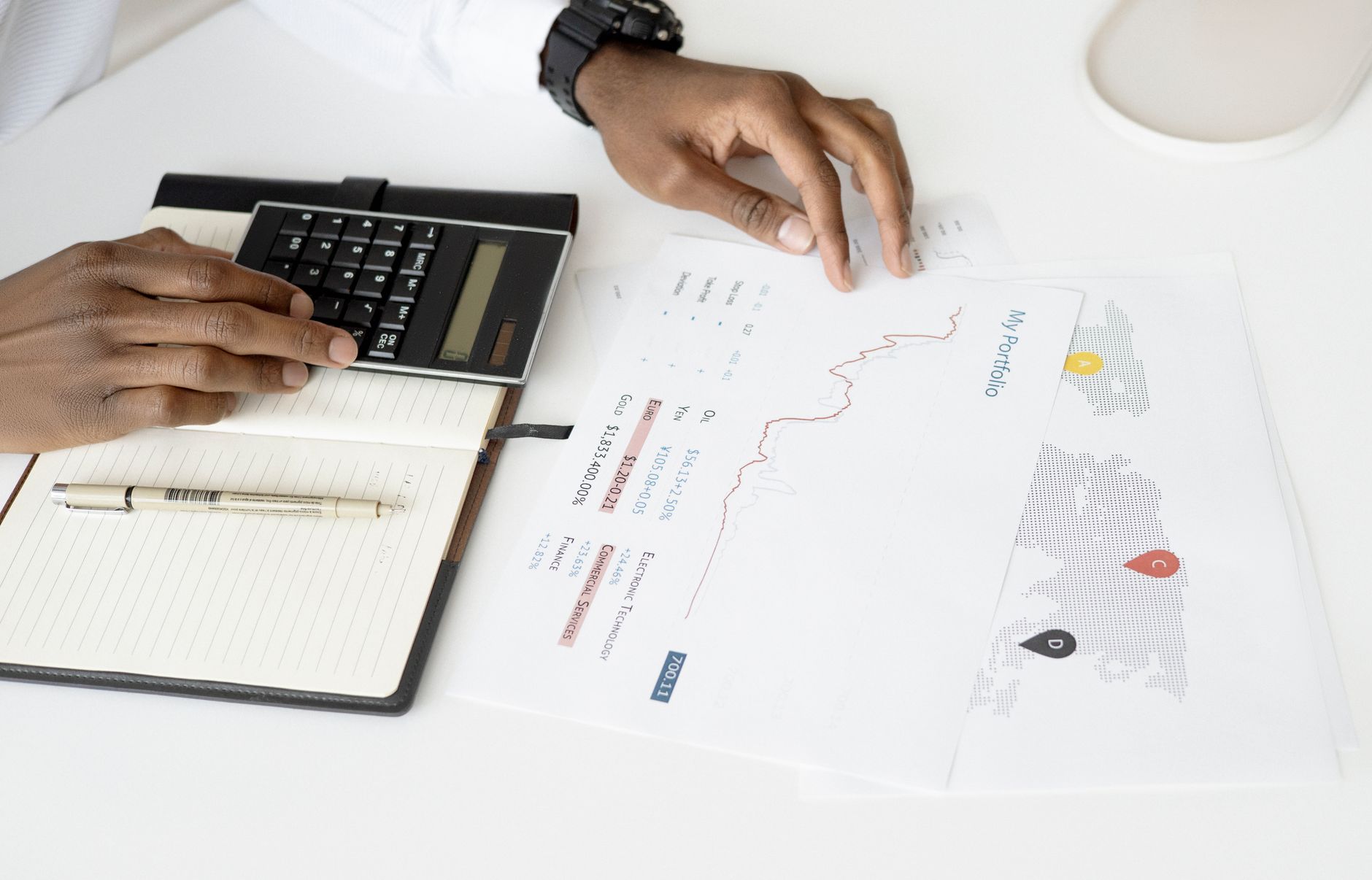 Calculer son solde de tout compte : définition précise et rôle juridique en cas de rupture — calculatrice documents financiers bureau