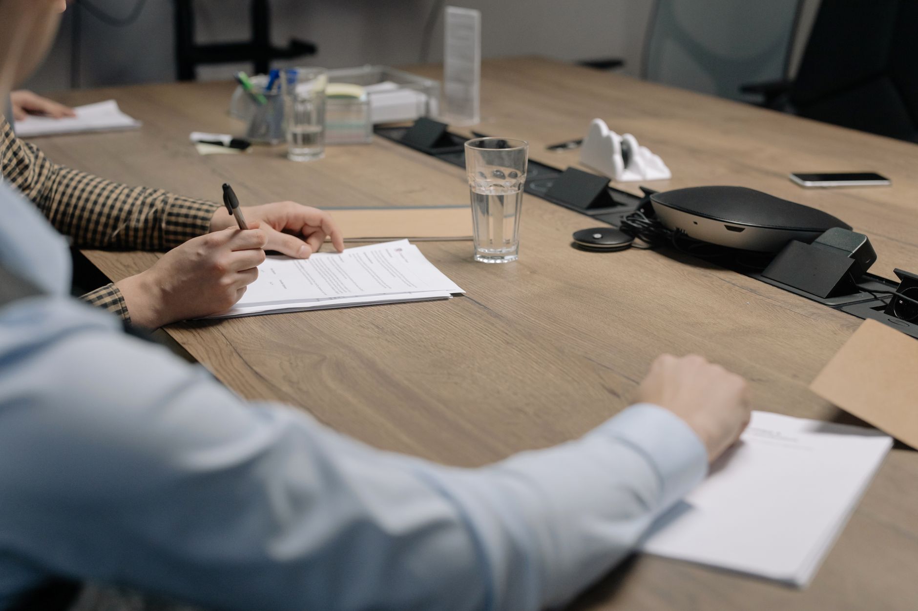 Délai de prévenance définition et — réunion d'affaires signature contrat