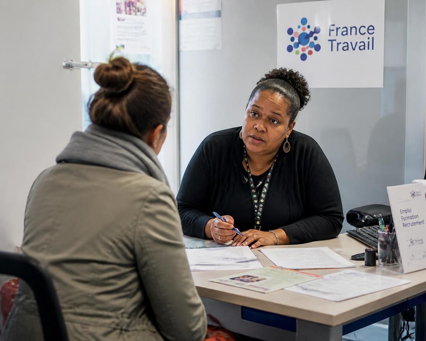 découvrez pourquoi il est important de rester inscrit à france travail même sans percevoir d'indemnisation, et comment cela peut faciliter votre retour à l'emploi.